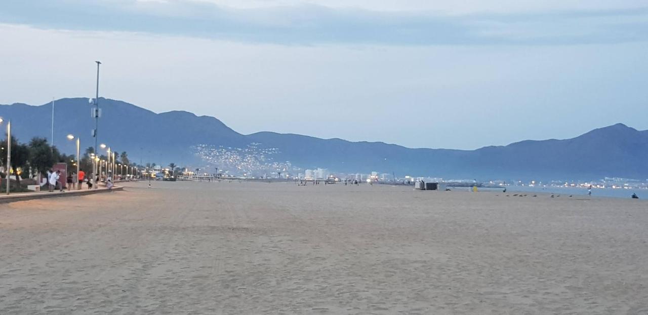 Appartement Sur Empuriabrava A 100 M De La Mer Eksteriør billede